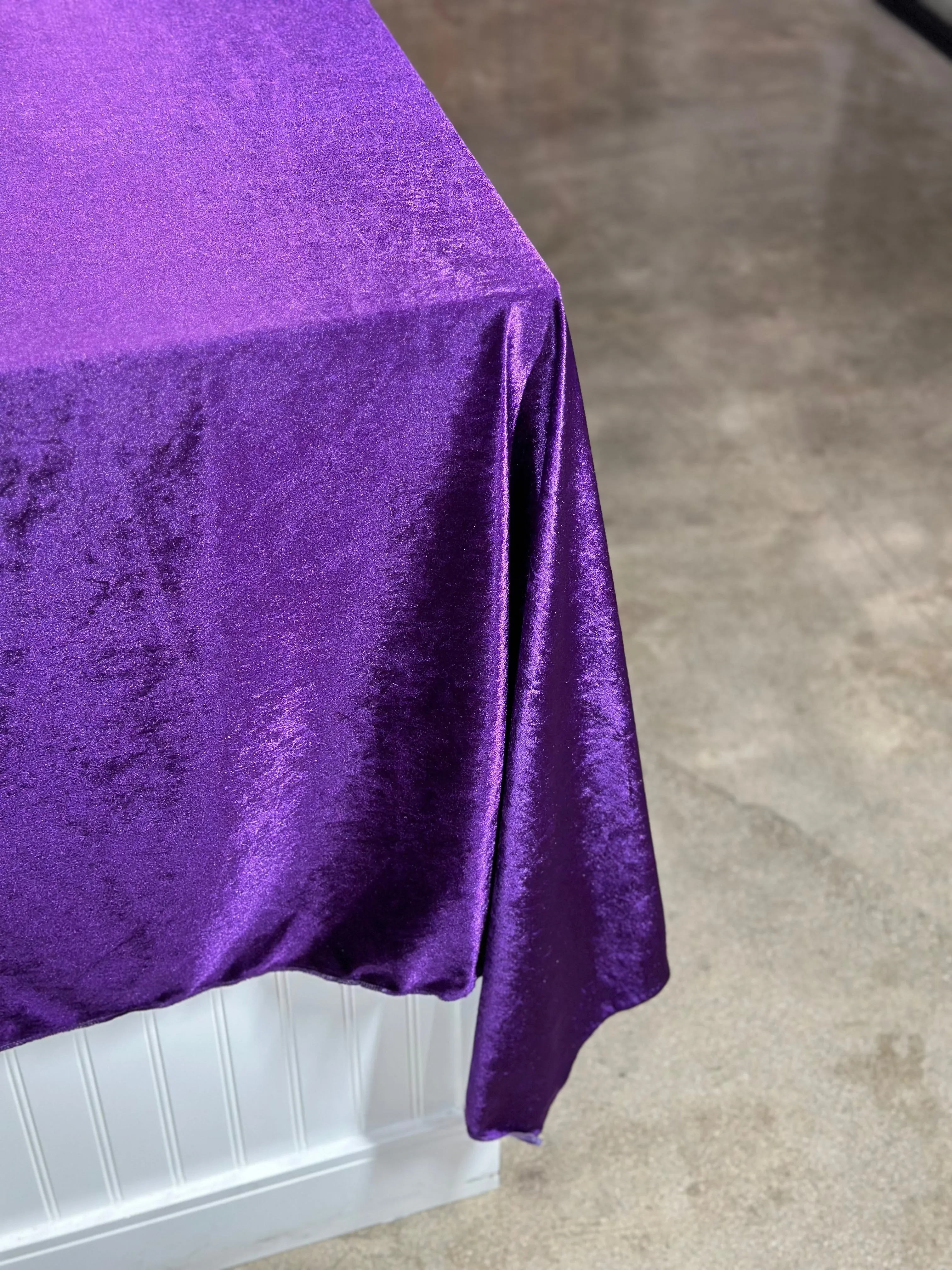 1pc - Lush Velvet Table Linen 96" Round - Purple