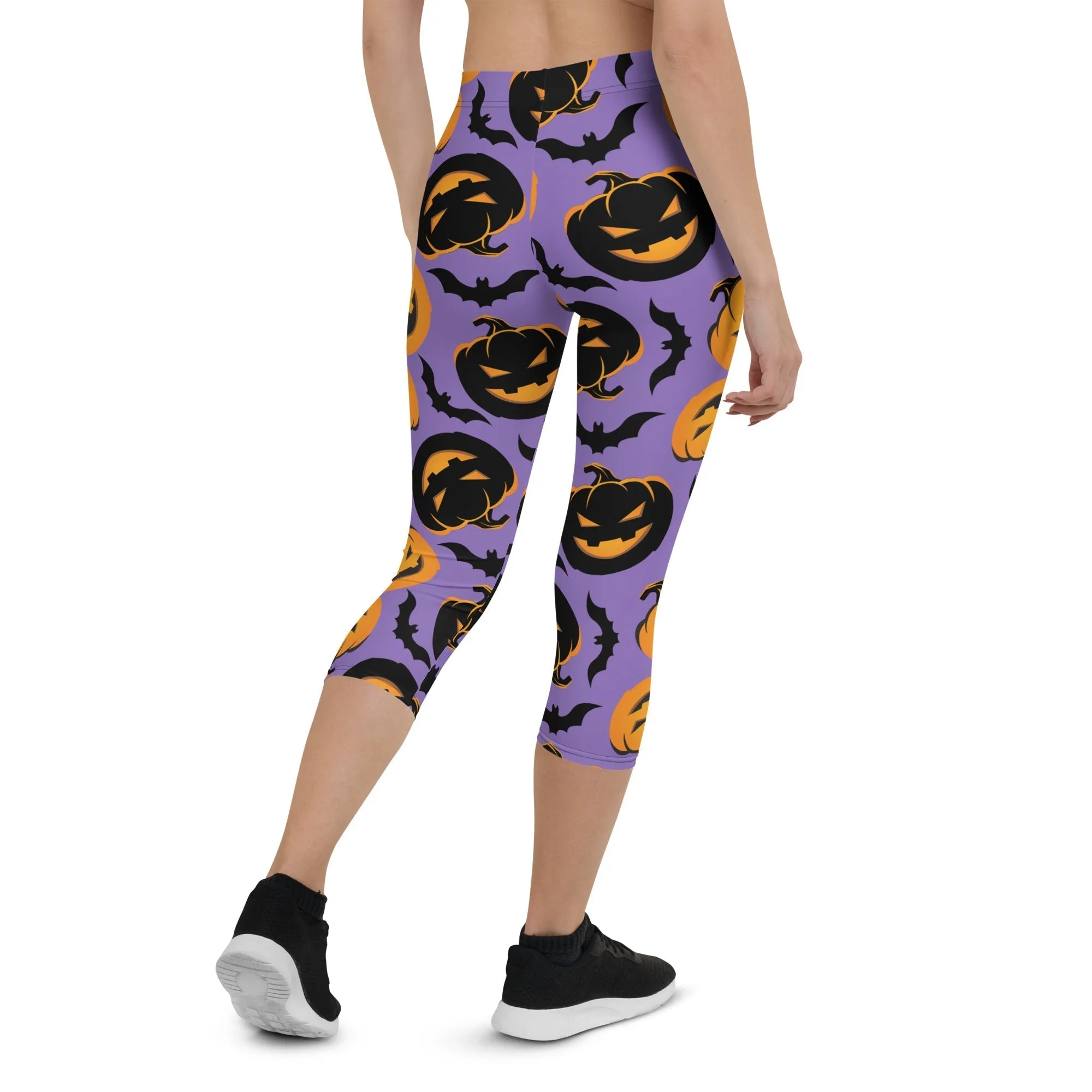 Bats and Jack O'Lanterns Capris